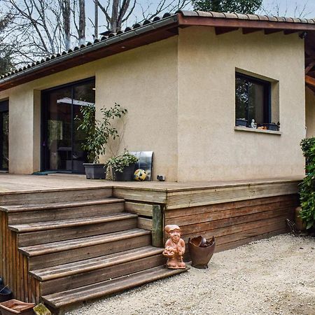 Beautiful Home In Pradines With Kitchen Eksteriør bilde