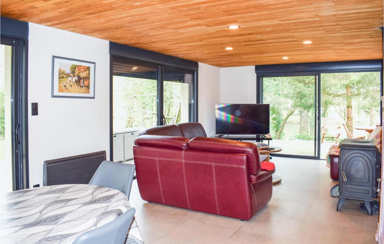 Beautiful Home In Pradines With Kitchen Eksteriør bilde
